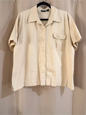 Bobbie Brooks Cream Short-Sleeve Button-Down Shirt